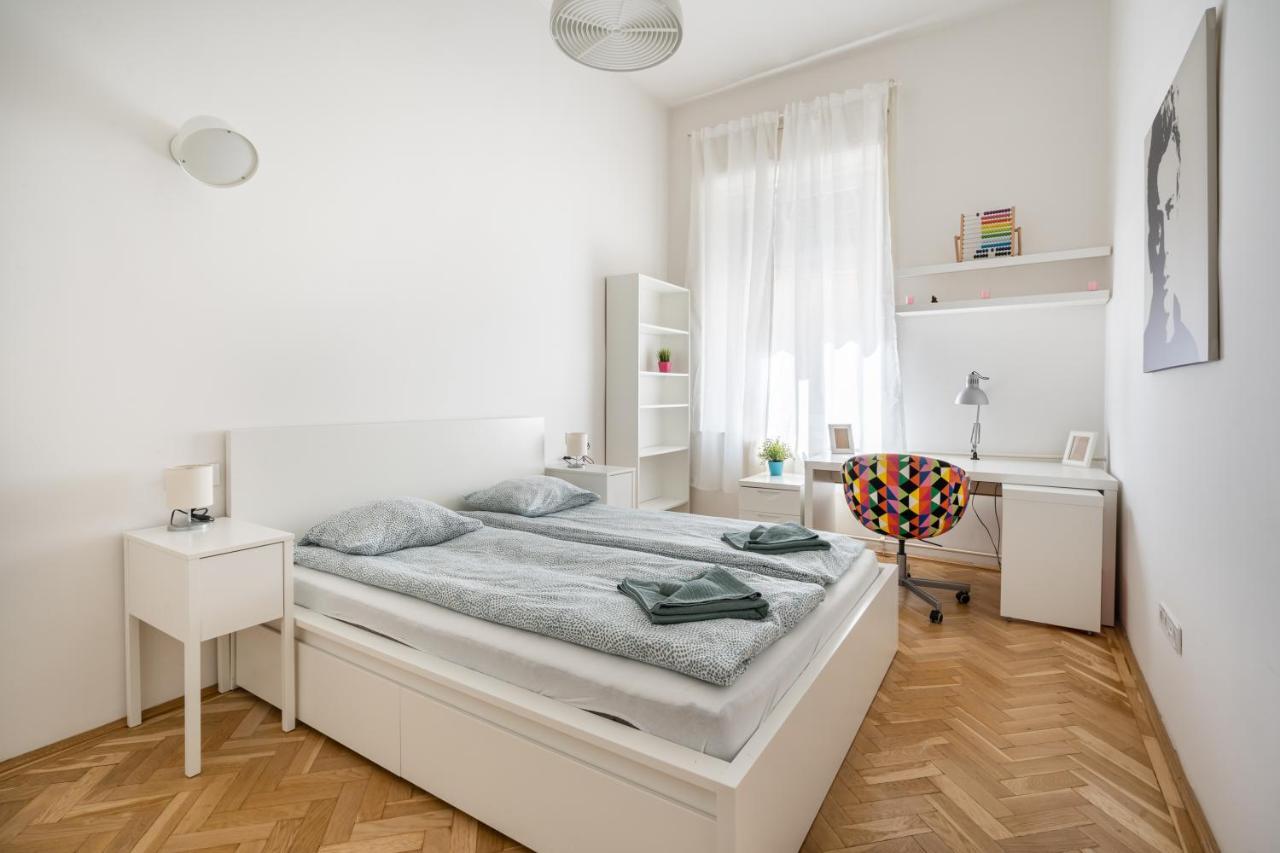W24- Boutique Apartments, Best Location. By Bqa Будапеща Екстериор снимка