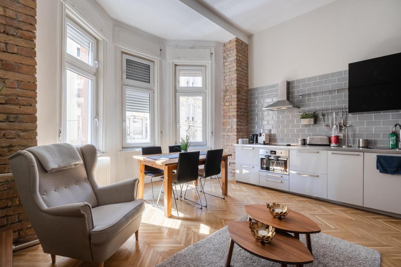 W24- Boutique Apartments, Best Location. By Bqa Будапеща Екстериор снимка
